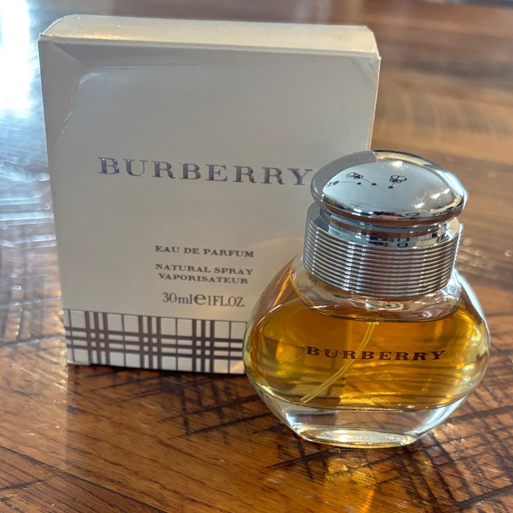 Burberry Eau de Parfum with Silver and Gold Accents